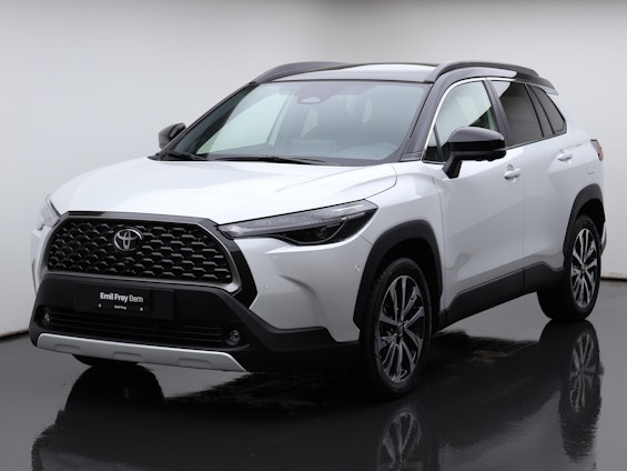 First vehicle image