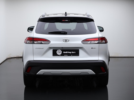 Vehicle image 15