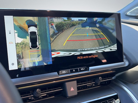 Vehicle image 13 Vehicle image 13