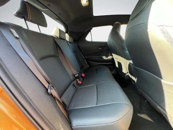 Vehicle image 16 Vehicle image 16