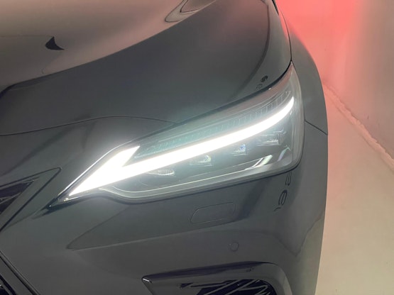 Vehicle image 16 Vehicle image 16