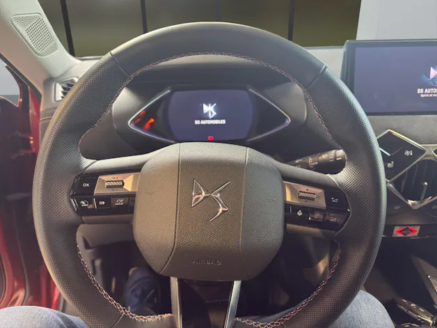 DS Automobiles 3 E-Tense Ligne Noire