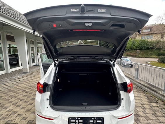 Vehicle image 5 Vehicle image 5