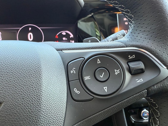 Vehicle image 14 Vehicle image 14