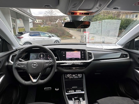 Vehicle image 3 Vehicle image 3