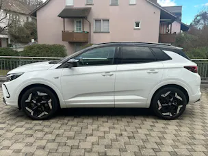 Opel Grandland 1.6 T PHEV GSE