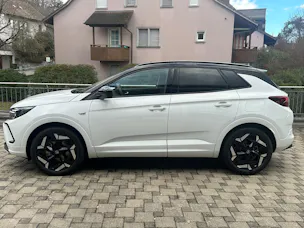 Opel Grandland 1.6 T PHEV GSE