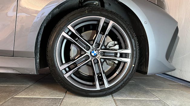 BMW 120d xDrive Steptronic Pure M Sport Occasion CHF 37'990.–