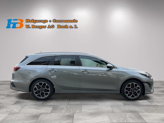 Vehicle image 19 Vehicle image 19