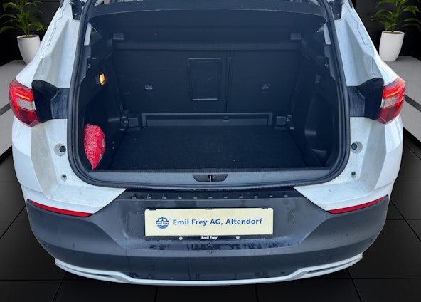 Vehicle image 8 Vehicle image 8