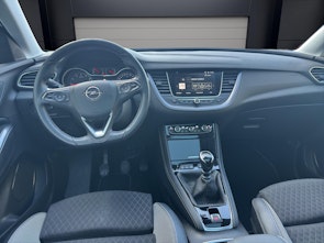 Vehicle image OPEL Grandland X 1.2 T Ultimate