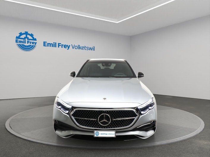 Vehicle image MERCEDES-BENZ E 220