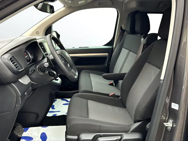 Toyota PROACE Verso L1 2.0 D Shuttle