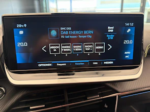 Fahrzeugbild PEUGEOT 2008 1.2 PureTech 155 GT