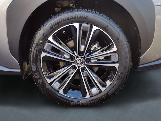 Vehicle image 10 Vehicle image 10