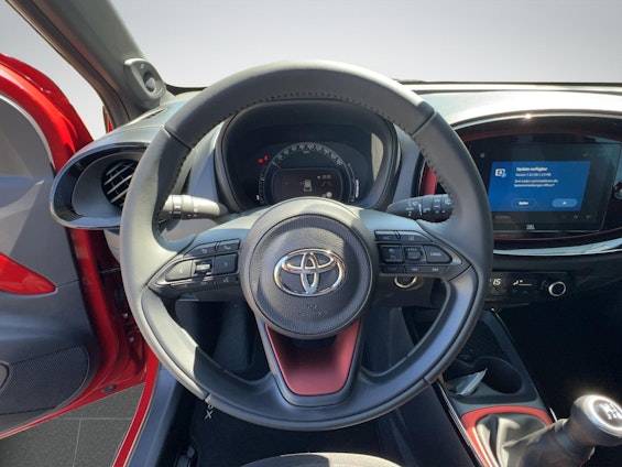 Vehicle image 9 Vehicle image 9