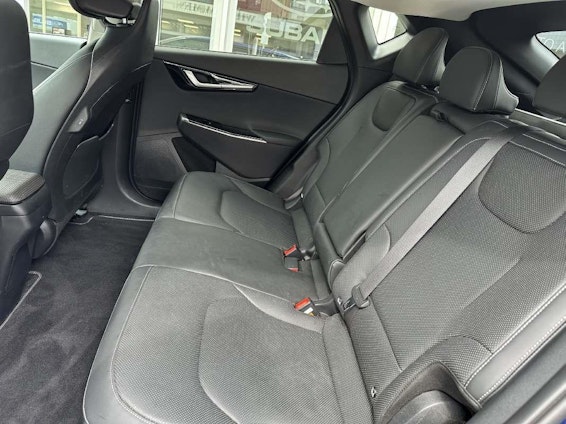 Vehicle image 8 Vehicle image 8