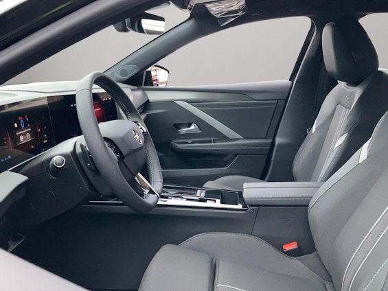 Vehicle image 8 Vehicle image 8