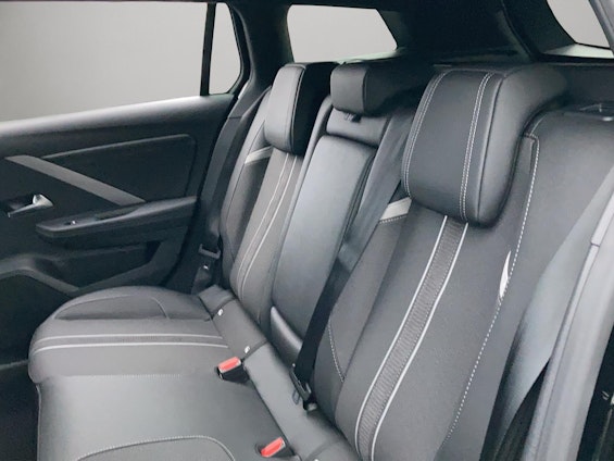 Vehicle image 9 Vehicle image 9