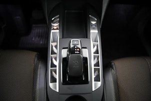 Vehicle image DS AUTOMOBILES 3 Crossback E-Tense So Chic