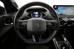 Vehicle image DS AUTOMOBILES 3 Crossback E-Tense So Chic