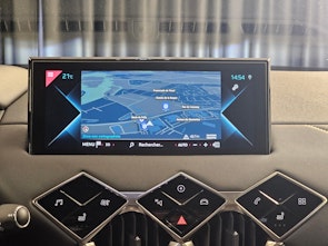 Vehicle image DS AUTOMOBILES 3 Crossback E-Tense So Chic