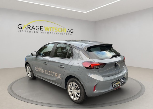 Vehicle image 6 Vehicle image 6