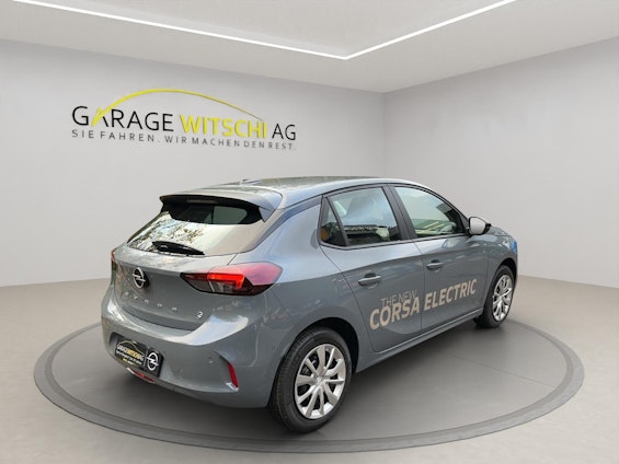 Vehicle image 4 Vehicle image 4