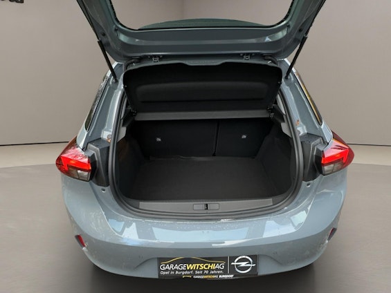 Vehicle image 11 Vehicle image 11