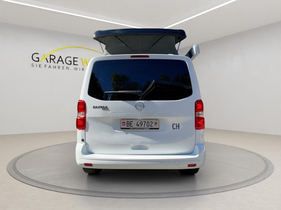 Vehicle image 21