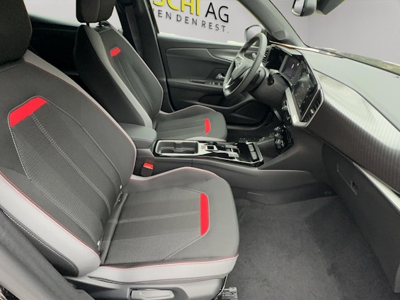 Vehicle image 10 Vehicle image 10