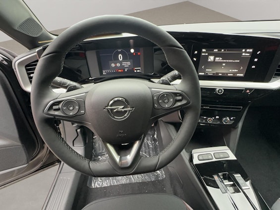 Vehicle image 6 Vehicle image 6