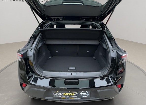 Vehicle image 8 Vehicle image 8