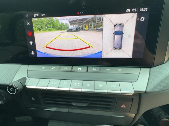 Vehicle image 14 Vehicle image 14