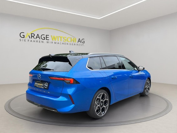 Vehicle image 4 Vehicle image 4