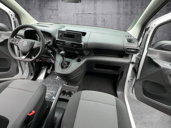 Vehicle image 10 Vehicle image 10