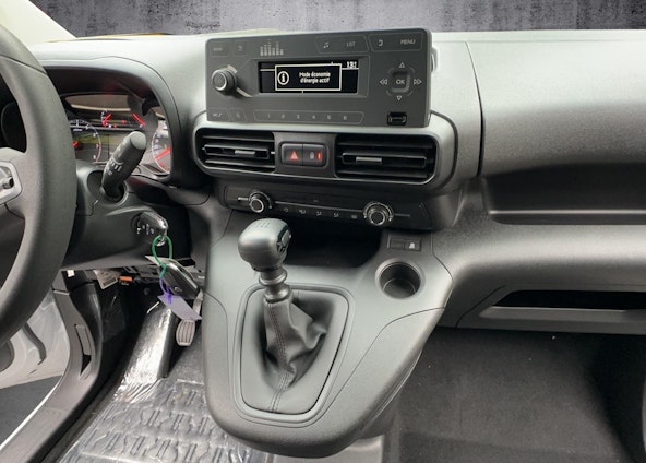 Vehicle image 12 Vehicle image 12