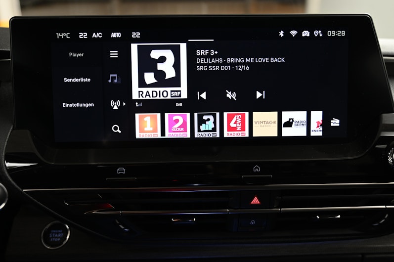 Vehicle image CITROEN C5 X