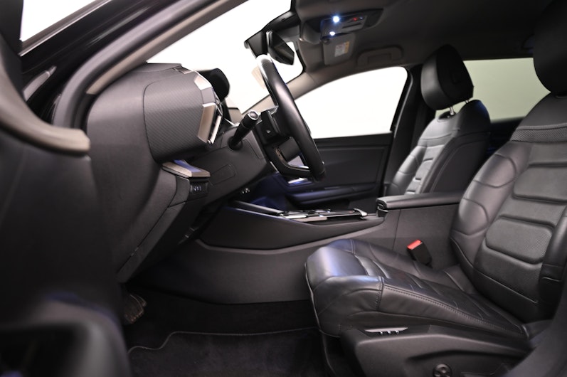 Vehicle image CITROEN C5 X