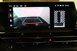 Vehicle image CITROEN C5 X 1.6 Plug-in Hybrid Shine