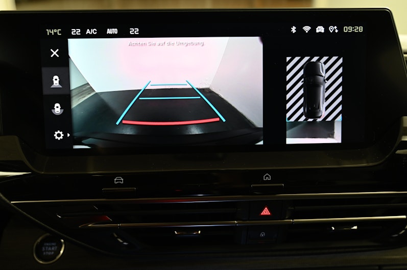 Vehicle image CITROEN C5 X