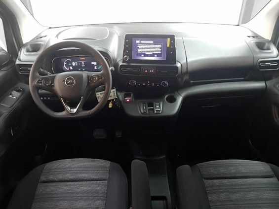 Vehicle image 18 Vehicle image 18