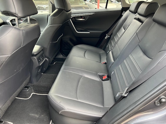 Vehicle image 10 Vehicle image 10