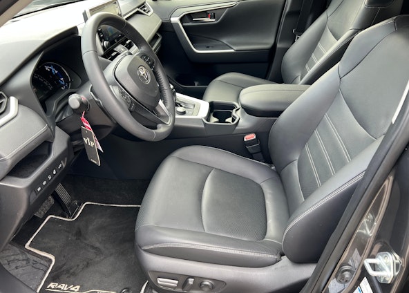 Vehicle image 8 Vehicle image 8