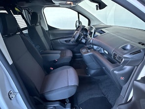 Vehicle image CITROEN e-Berlingo XL vertiefte Kabine 50kWh Swiss Edition