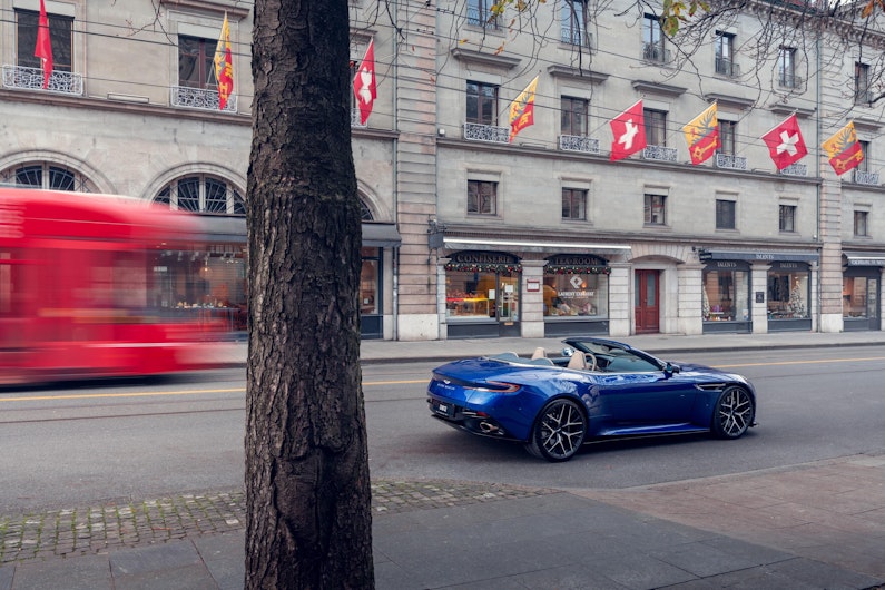 Vehicle image ASTON MARTIN DB12