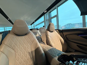 https://vehicle.imgix.net/3279611/23cd8cd4-c85a-415c-838a-2357da9e1b59.jpg