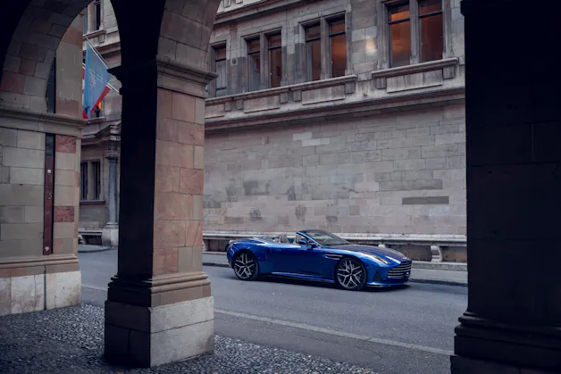 Aston Martin DB12 Volante 4.0 V8 Bi-Turbo