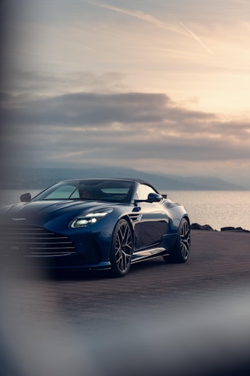 Vehicle image ASTON MARTIN DB12
