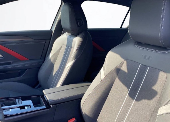 Vehicle image 5 Vehicle image 5